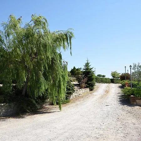 Colle D'elce Guest house 3*